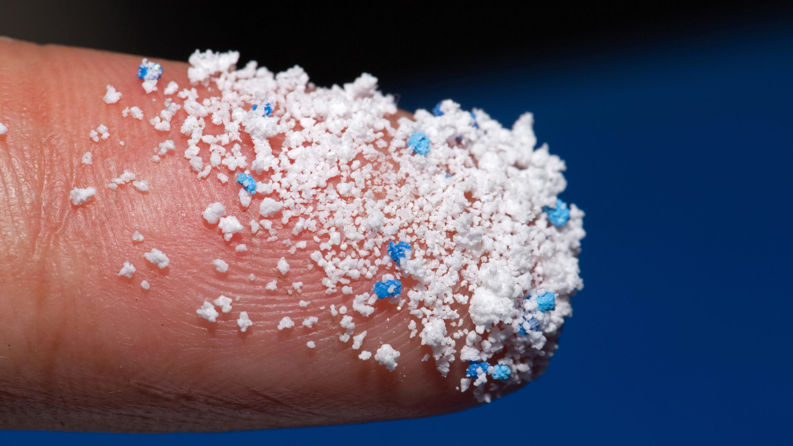 Potential analysis for a filter to separate microplastics from